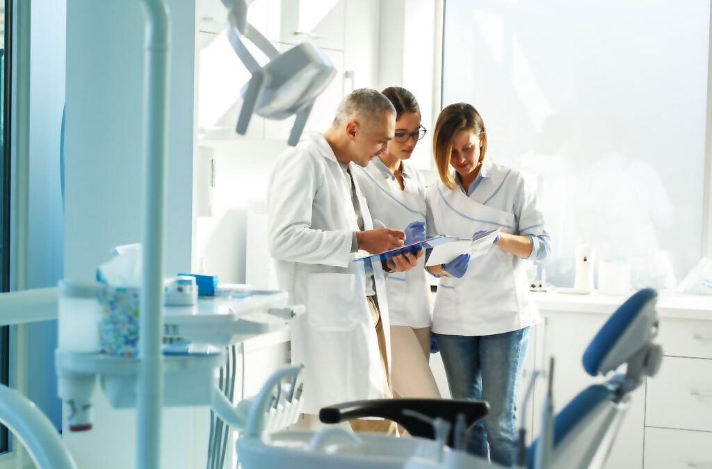 ¿Cómo conseguir un equipo eficaz y exitoso en la clínica dental? Tu papel como miembro de ese equipo